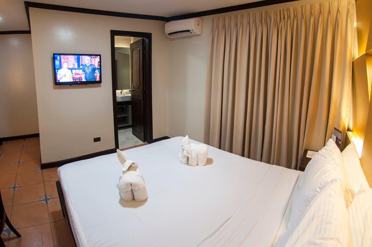 Vigan Plaza Hotel ภายนอก รูปภาพ
