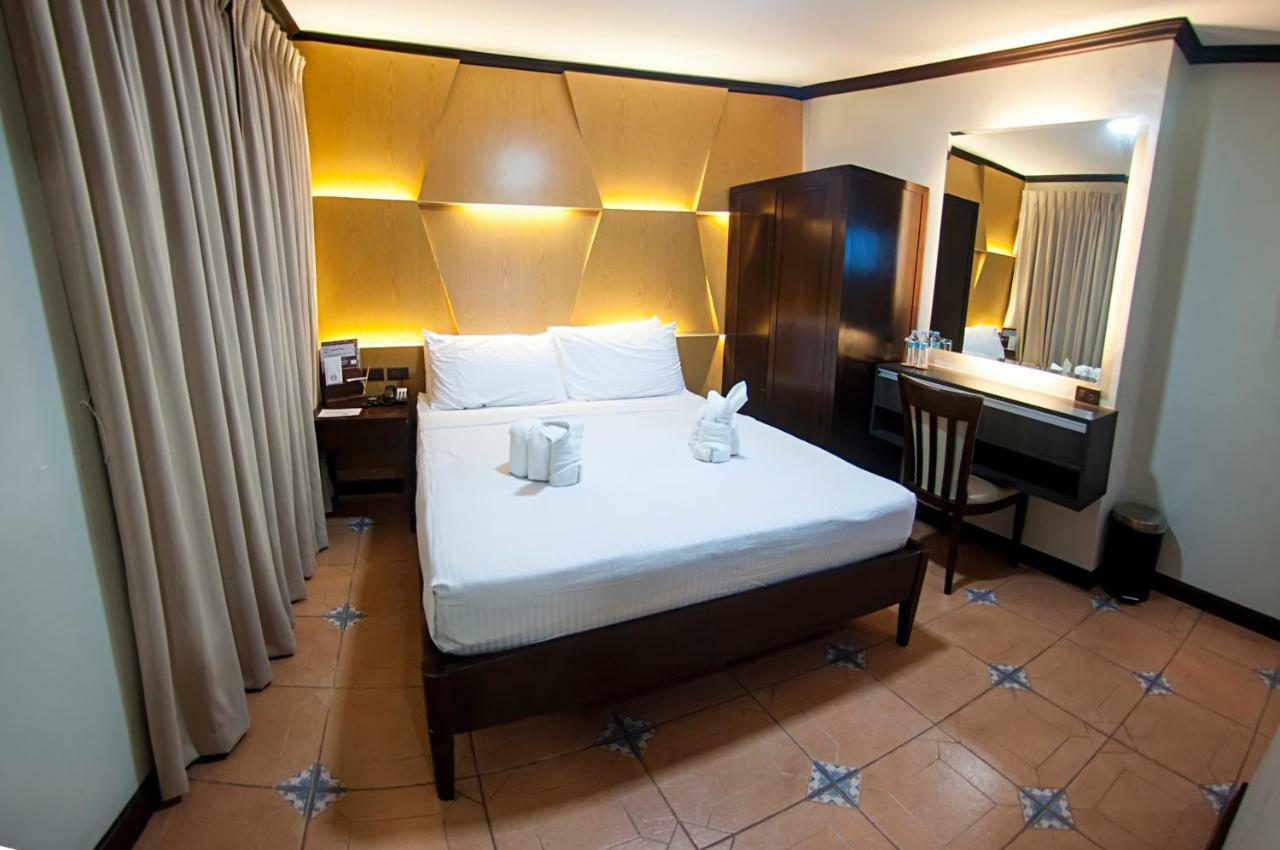 Vigan Plaza Hotel ภายนอก รูปภาพ