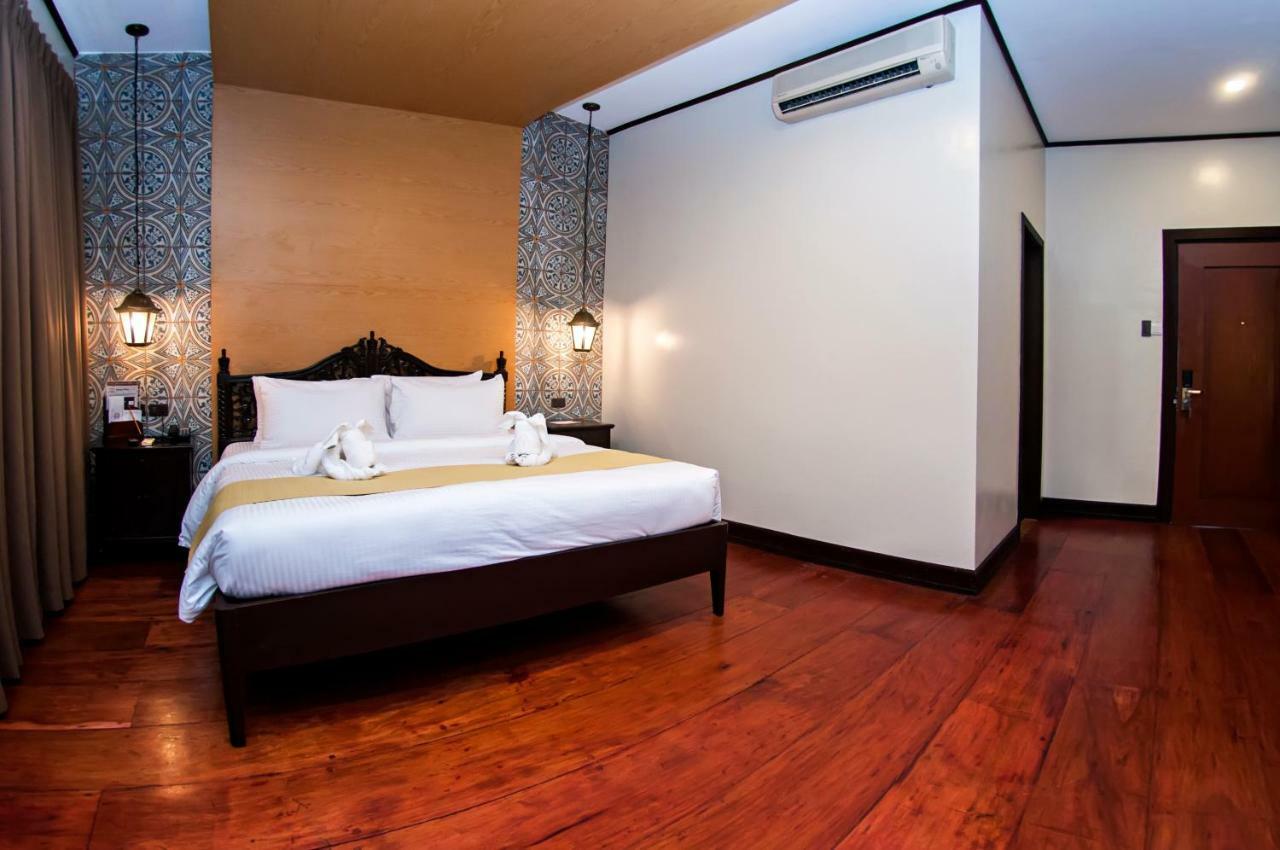 Vigan Plaza Hotel ภายนอก รูปภาพ