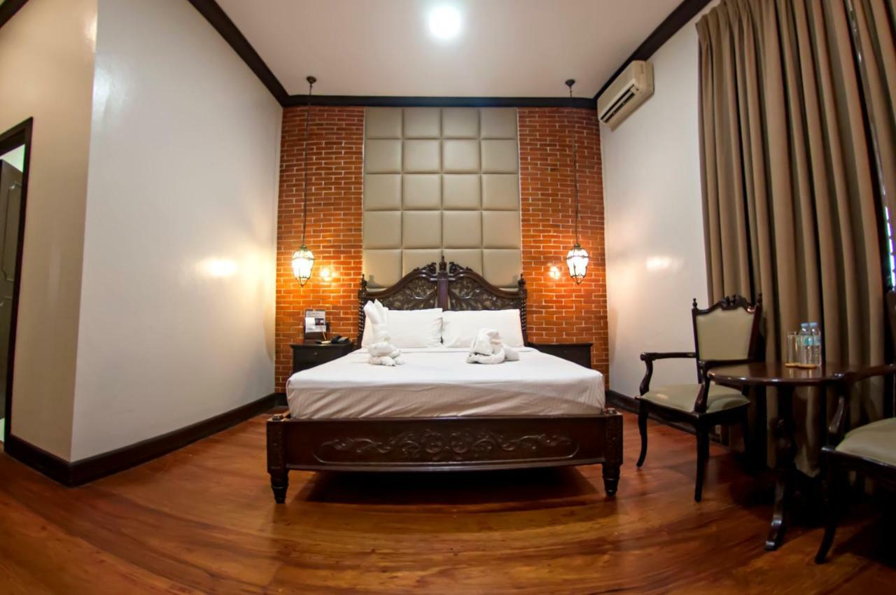 Vigan Plaza Hotel ภายนอก รูปภาพ