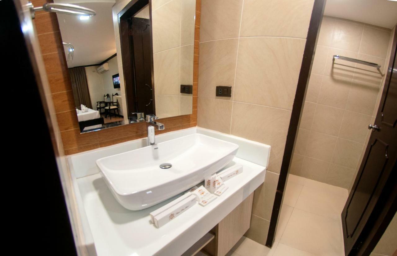 Vigan Plaza Hotel ภายนอก รูปภาพ